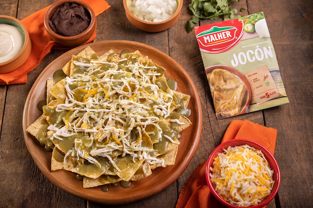 CHILAQUILES EN SALSA VERDE