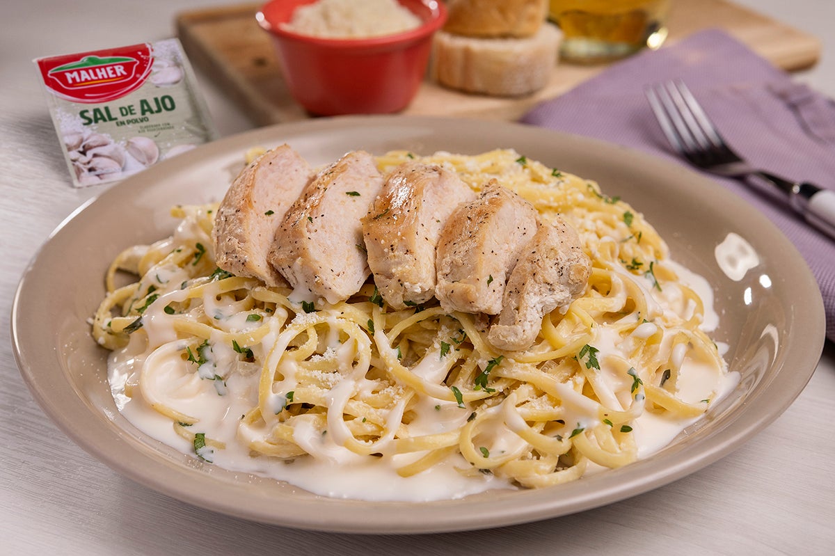 PASTA ALFREDO CON POLLO | Malher