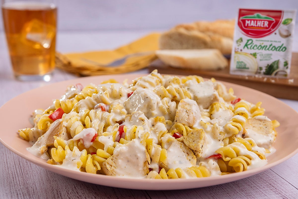 PASTA A LAS FINAS HIERBAS PASTA A LAS FINAS HIERBAS