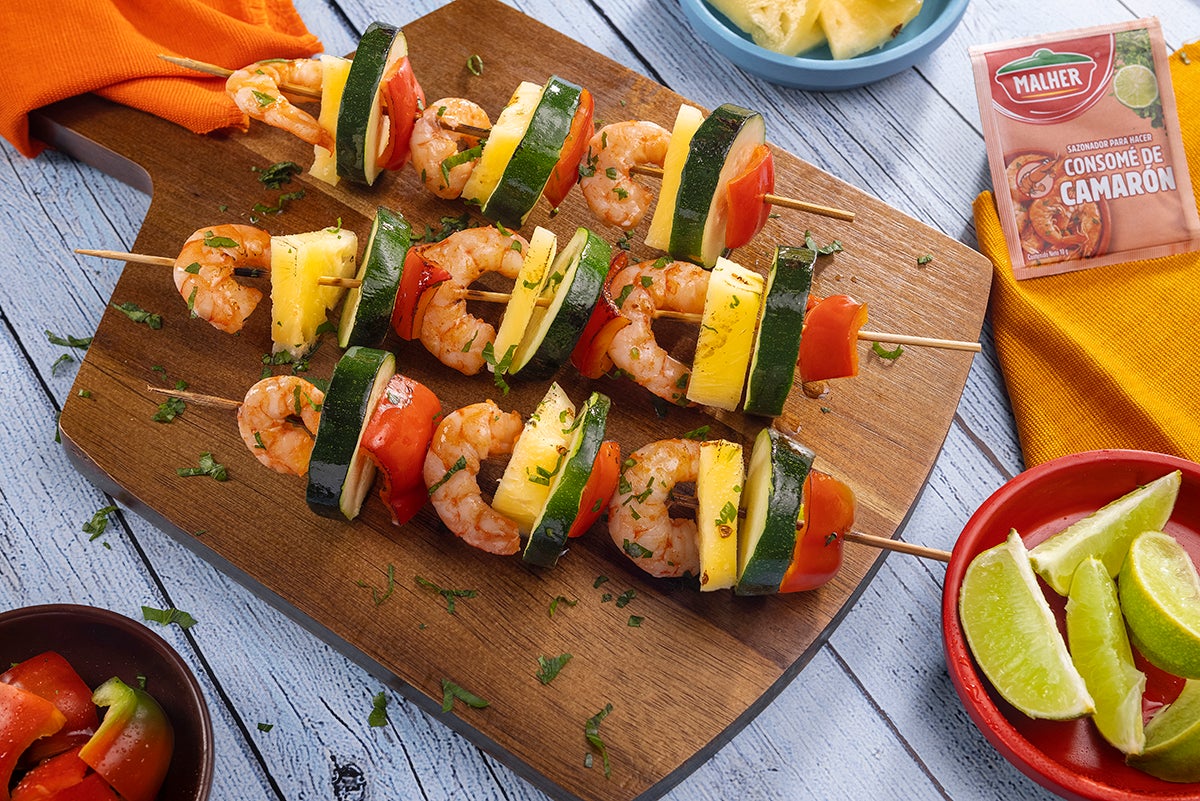 BROCHETAS DE CAMARÓN BROCHETAS DE CAMARÓN