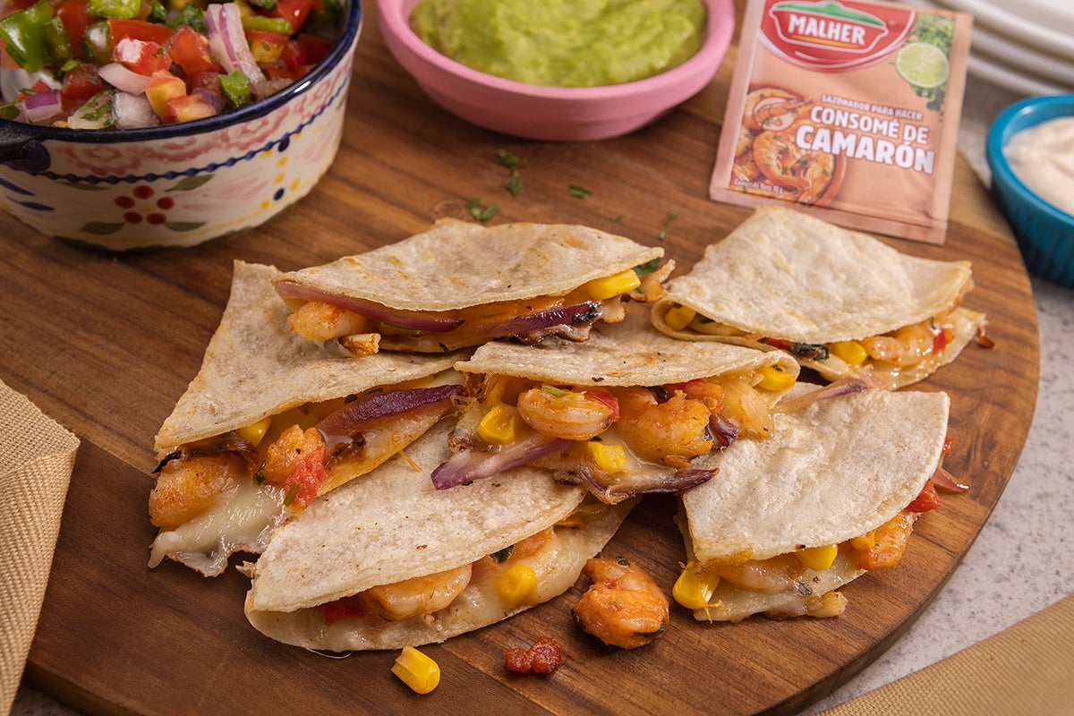 QUESADILLAS DE CAMARÓN QUESADILLAS DE CAMARÓN