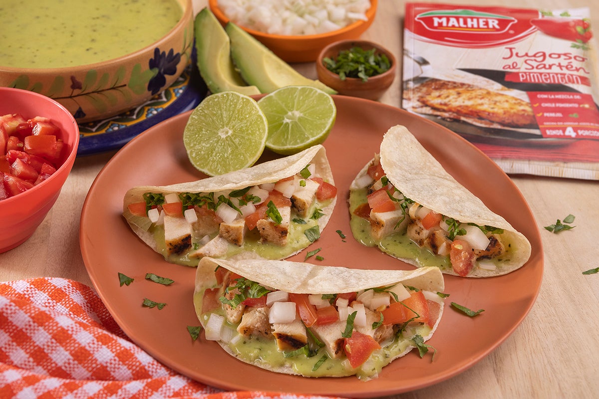 TACOS DE POLLO AL CILANTRO TACOS DE POLLO AL CILANTRO